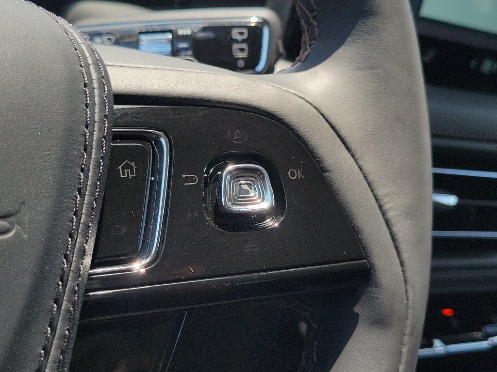 New 2026 Lincoln Aviator AWD image 24