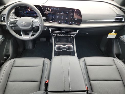 New 2026 Chevrolet Traverse LT w/ Midnight/Sport Edition FWD image 23