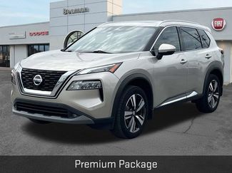 Used 2021 Nissan Rogue SL w/ Premium Package FWD video 3