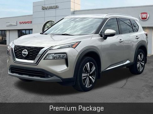 Used 2021 Nissan Rogue SL w/ Premium Package FWD image 3