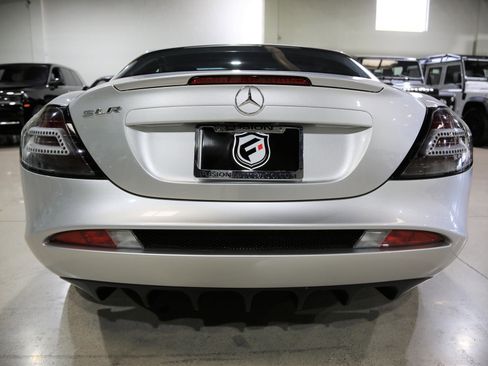Used 2006 Mercedes-Benz SLR image 5