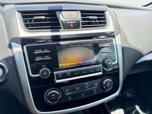 Used 2018 Nissan Altima 2.5 SR FWD image 22