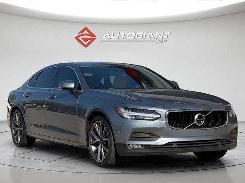 Used 2018 Volvo S90 T5 Momentum w/ Convenience Package FWD image 14