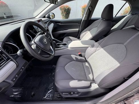 Used 2022 Toyota Camry LE FWD image 11