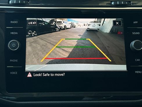 Used 2023 Volkswagen Tiguan SE FWD image 20