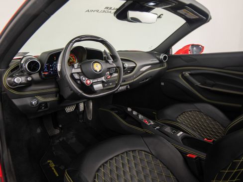 Certified 2022 Ferrari F8 Tributo image 14