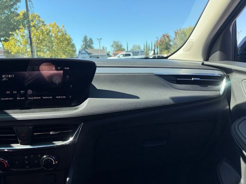 Used 2025 Buick Encore GX Preferred image 33