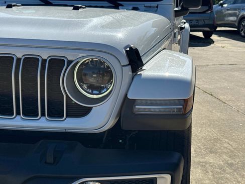 Certified 2024 Jeep Wrangler Unlimited Sahara AWD/4WD image 9