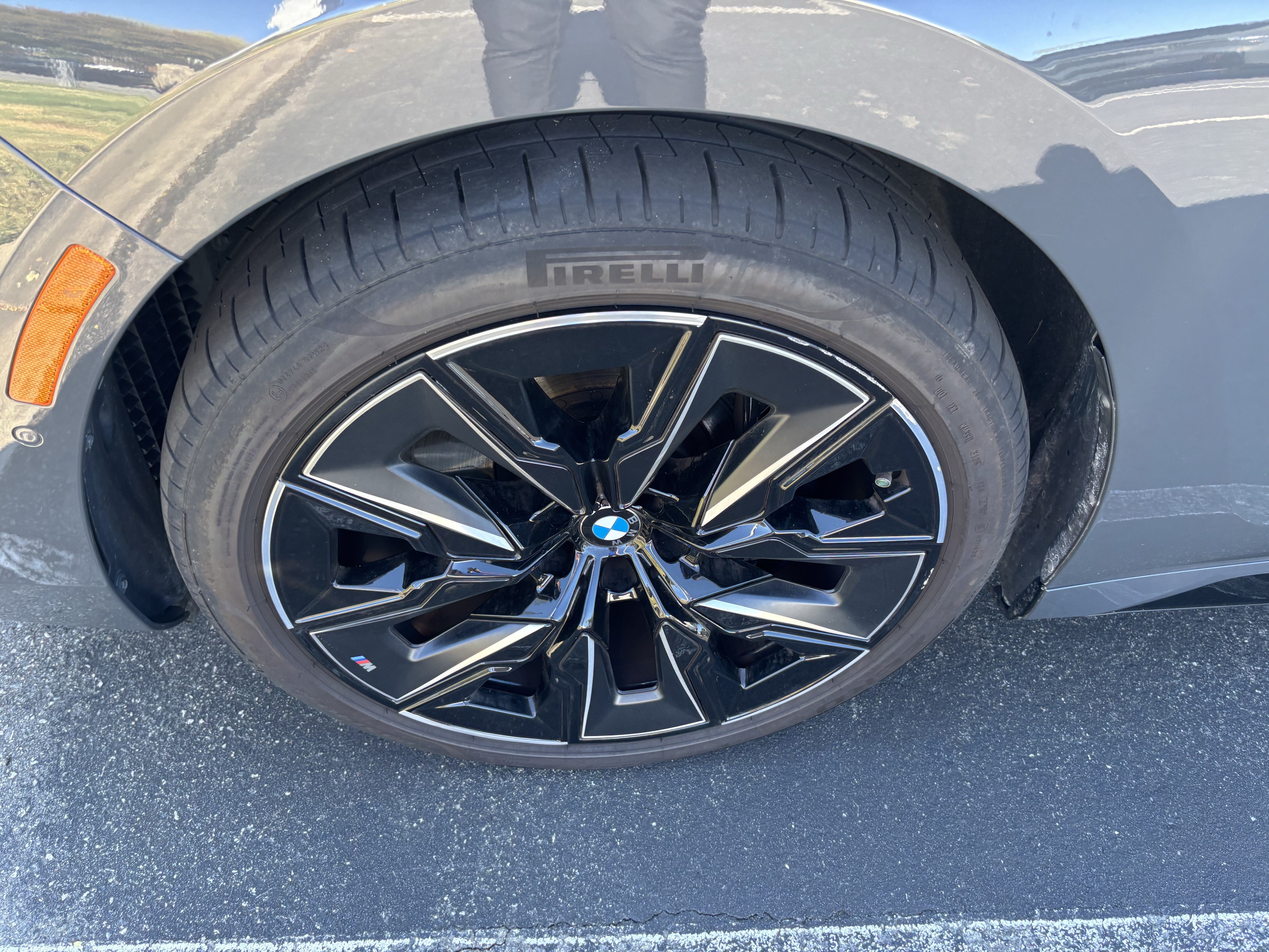 Certified 2024 BMW 760i xDrive w/ Executive Package AWD/4WD image 13