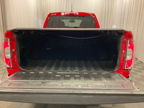 Used 2015 GMC Canyon SLE w/ All-Terrain Package AWD/4WD image 31