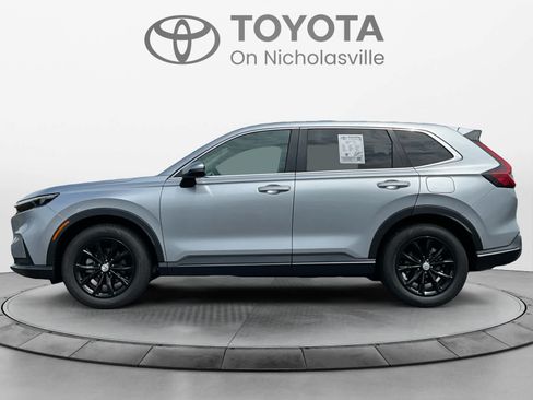 Used 2025 Honda CR-V EX image 2
