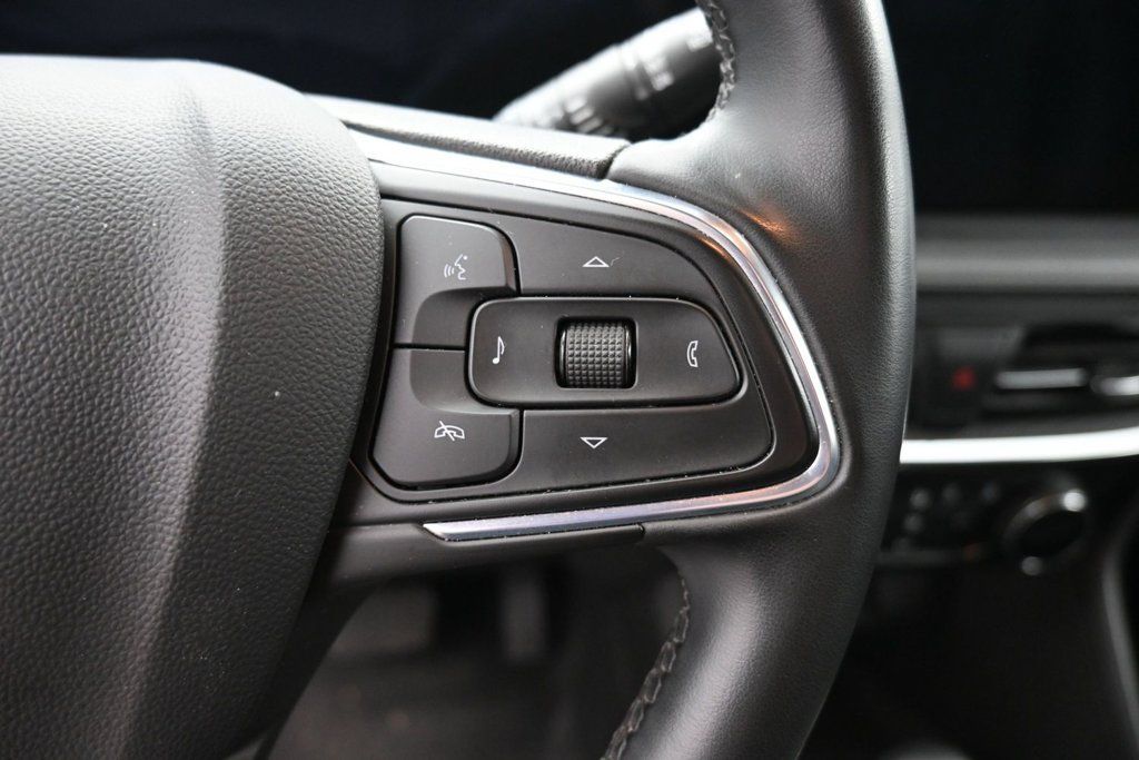Used 2024 Buick Encore GX Sport Touring FWD image 18