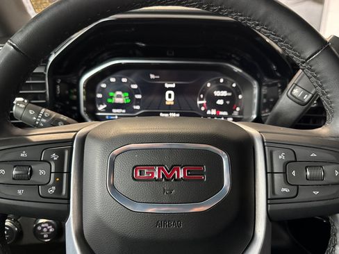 Used 2024 GMC Sierra 1500 SLT AWD/4WD image 35