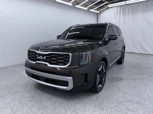 Used 2023 Kia Telluride S FWD image 5