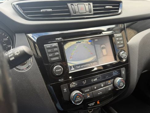 Used 2017 Nissan Rogue Sport SV w/ SV Premium Package FWD image 37