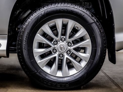 Used 2015 Lexus GX 460 w/ Premium Package AWD/4WD image 33