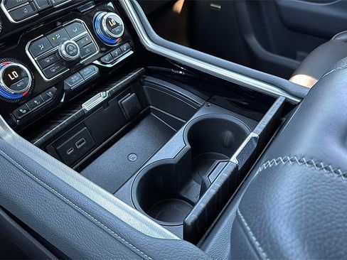 Used 2021 GMC Yukon Denali w/ Denali Premium Package image 20