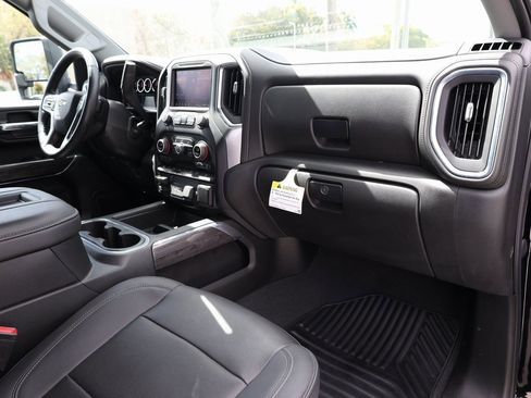 Used 2022 Chevrolet Silverado 2500 LTZ w/ LTZ Plus Package image 19