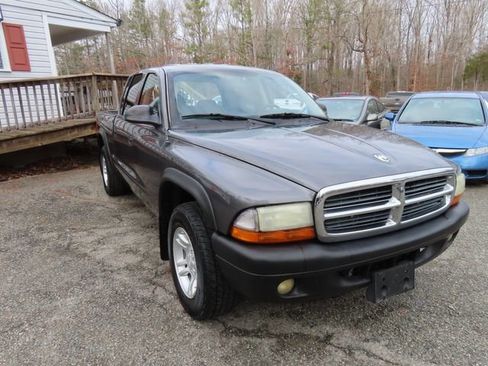 Used 2004 Dodge Dakota Sport w/ Deluxe Convenience Group image 4