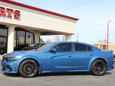 Used 2020 Dodge Charger Scat Pack RWD image 6