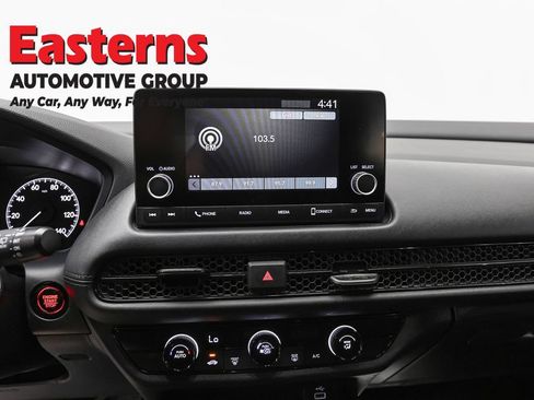 Used 2025 Honda HR-V LX image 12