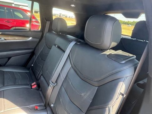 Used 2021 Cadillac XT6 Sport w/ Platinum Package AWD/4WD image 11