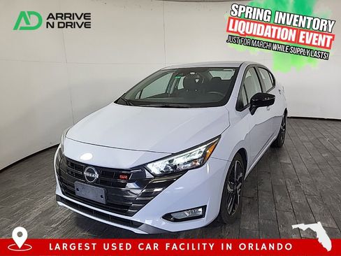 Used 2024 Nissan Versa SR image 1