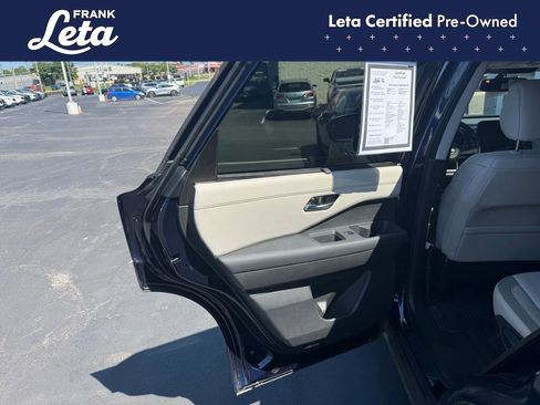 Used 2022 Nissan Pathfinder SL w/ SL Premium Package AWD/4WD image 13