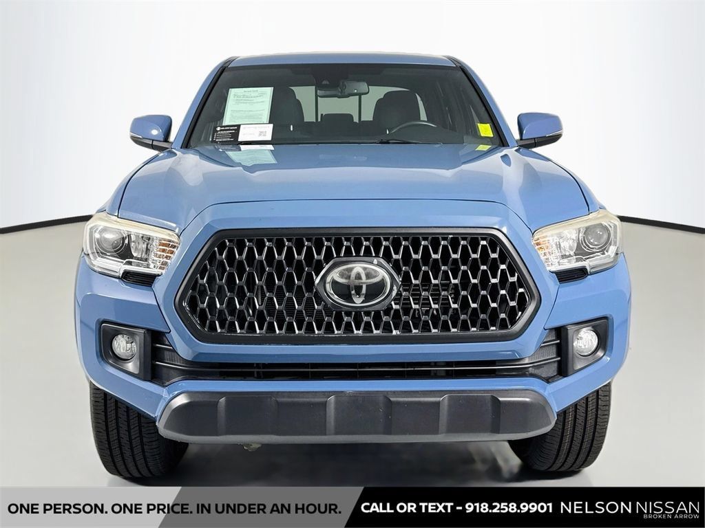 Used 2019 Toyota Tacoma TRD Off-Road AWD/4WD image 2