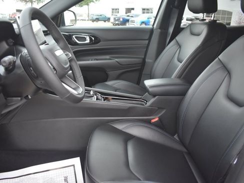 New 2026 Jeep Compass Limited AWD/4WD image 14