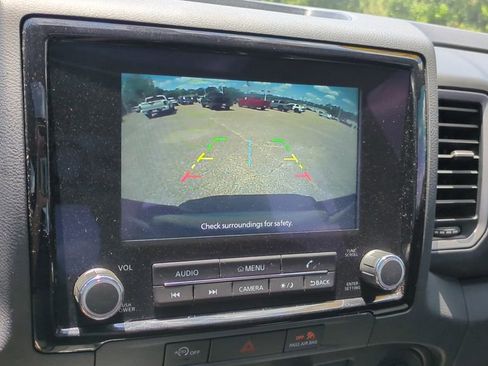 Used 2024 Nissan Frontier SL w/ Technology Package RWD image 24