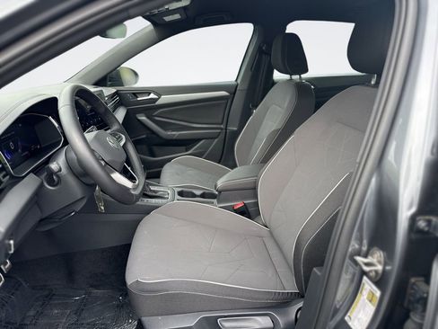 Used 2025 Volkswagen Jetta Sport FWD image 13