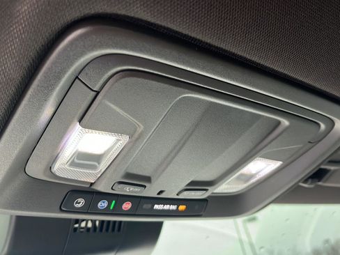 Used 2022 GMC Sierra 1500 SLT w/ Max Trailering Package image 17