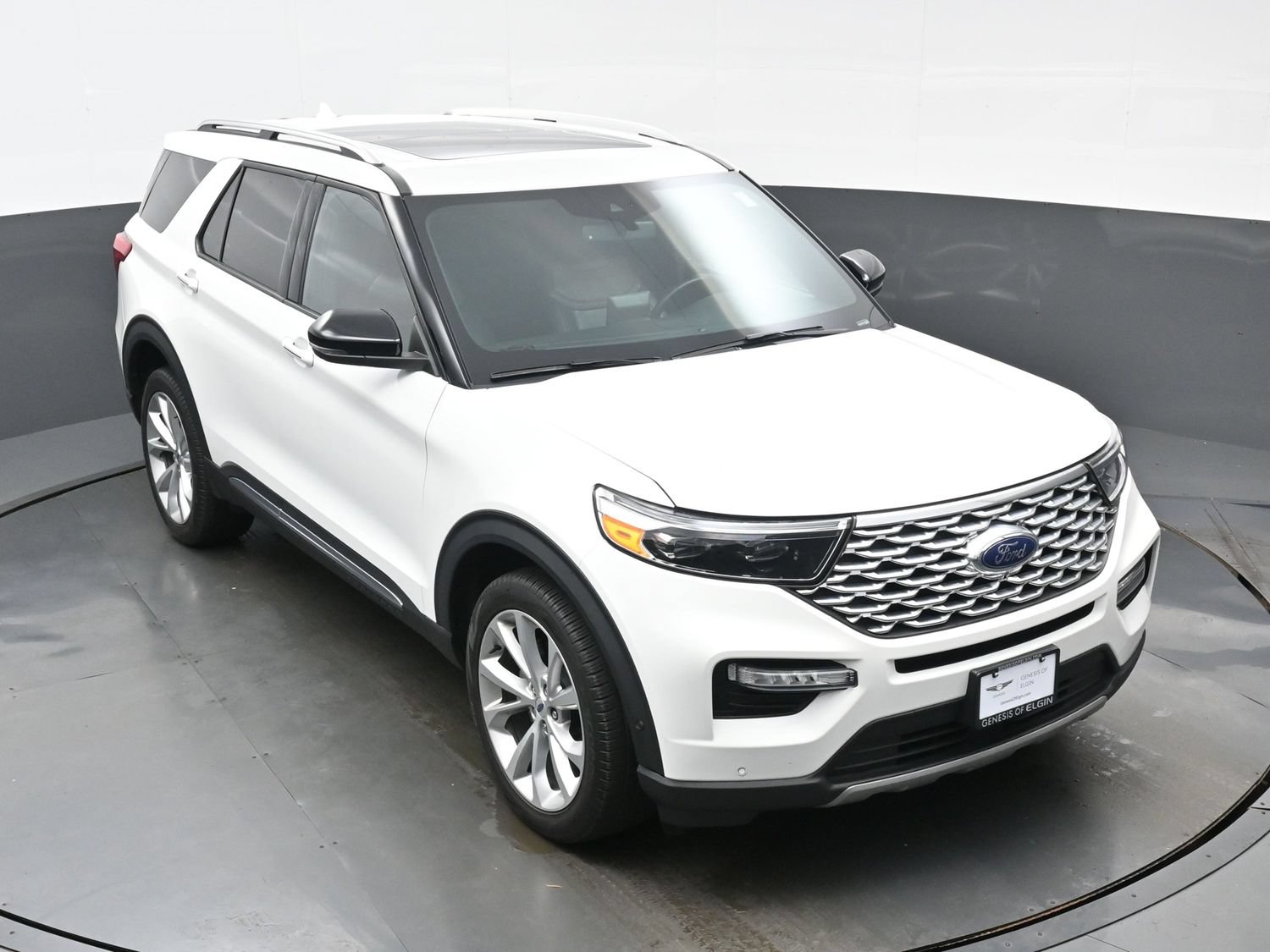 Used 2023 Ford Explorer Platinum w/ Technology Package AWD/4WD image 42