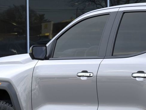New 2026 GMC Canyon Denali AWD/4WD image 12