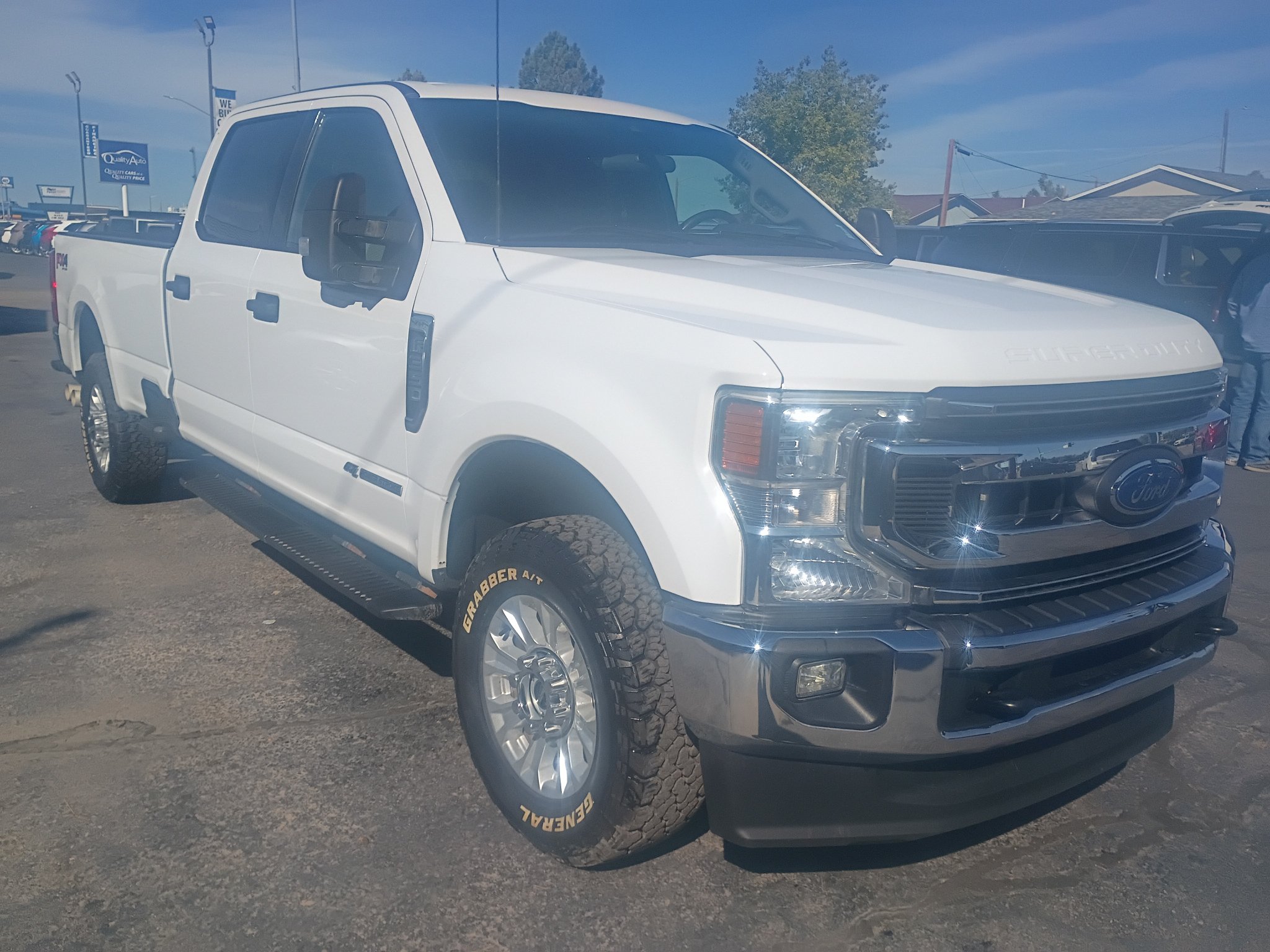 Used 2022 Ford F350 XLT w/ XLT Value Package AWD/4WD image 4