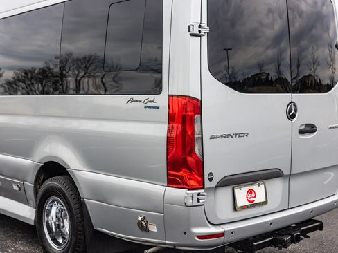 Used 2019 Mercedes-Benz Sprinter 170 w/ Premium Plus Package image 14