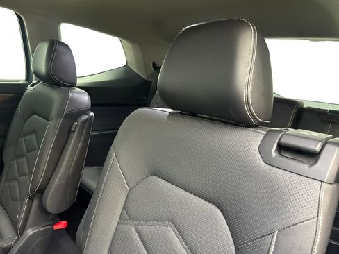 Used 2024 Volkswagen Atlas SE w/ Panoramic Sunroof Package AWD/4WD image 35