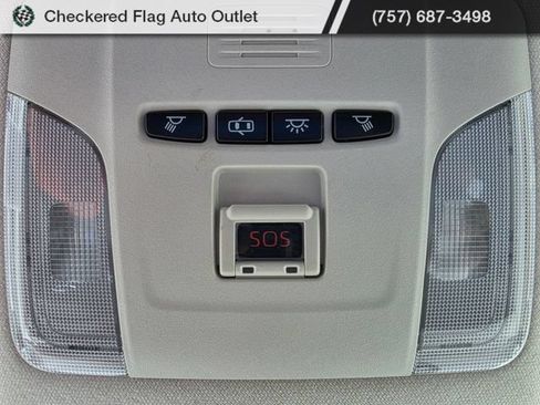 Used 2020 Toyota Corolla LE FWD image 9