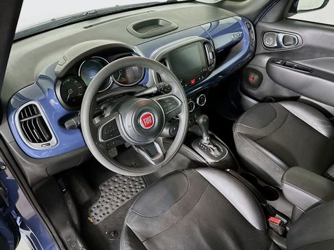 Used 2019 FIAT 500L Trekking w/ Popular Equipment Group image 2