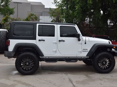 Used 2016 Jeep Wrangler Unlimited Sport w/ Quick Order Package 24S AWD/4WD image 6