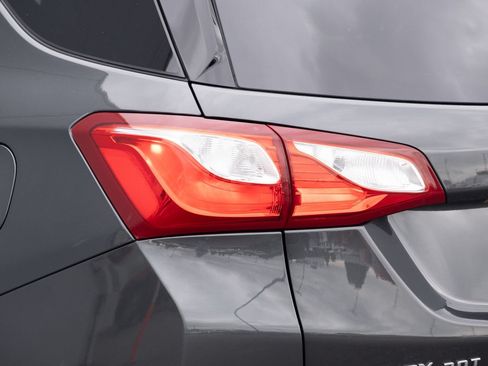 Used 2020 Chevrolet Equinox Premier AWD/4WD image 26
