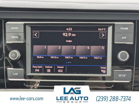 Used 2019 Volkswagen Jetta R-Line w/ R-Line Cold Weather Package image 15