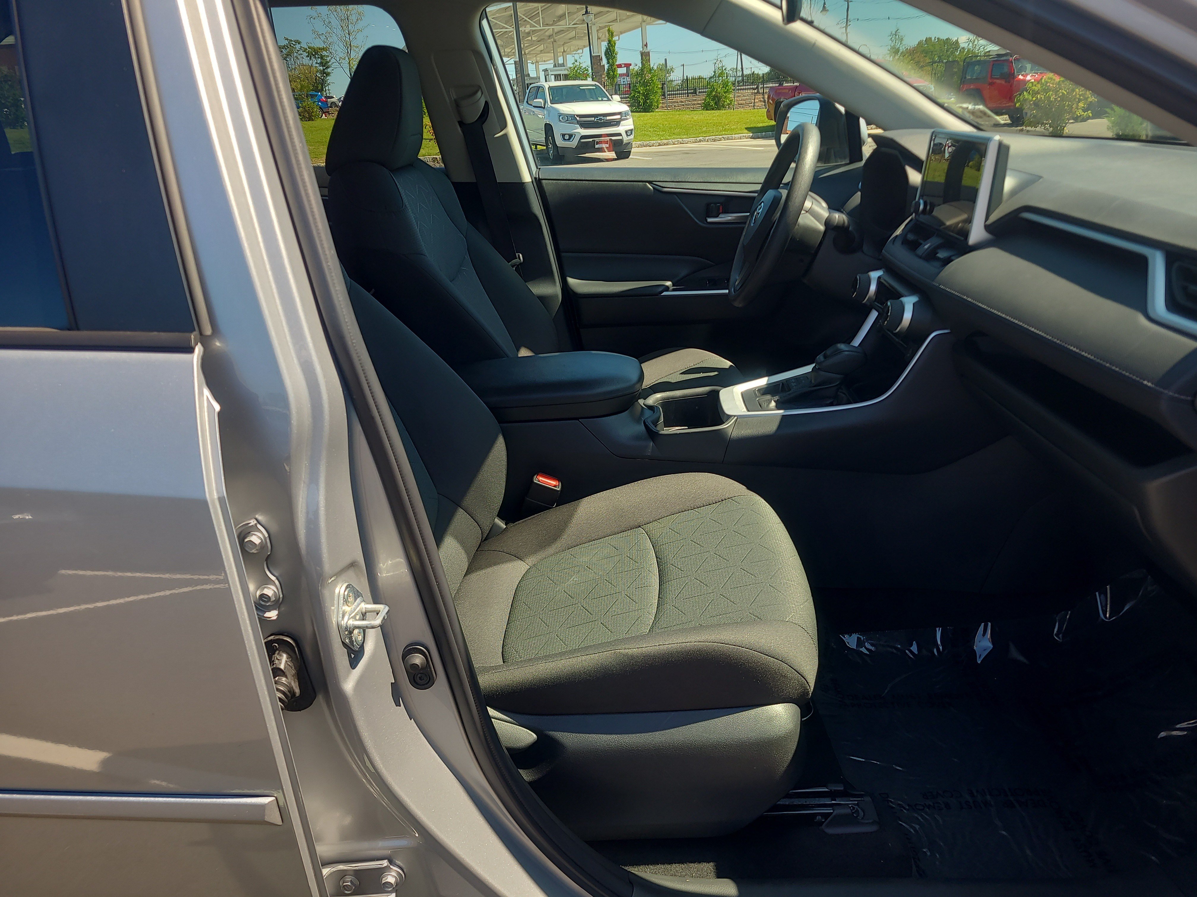 Certified 2023 Toyota RAV4 XLE AWD/4WD image 17