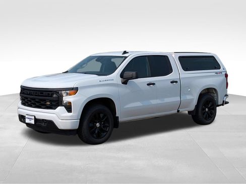 Used 2024 Chevrolet Silverado 1500 Custom AWD/4WD image 1