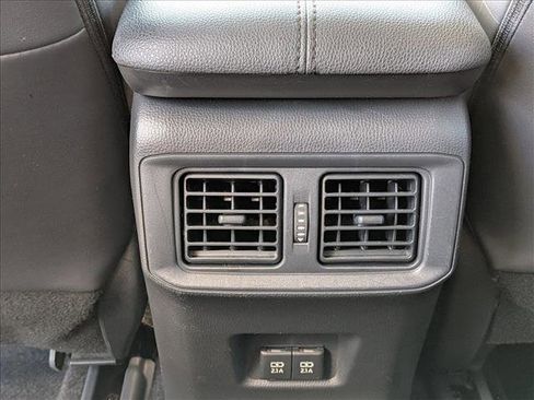 Used 2019 Toyota RAV4 XLE Premium FWD image 17