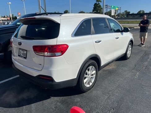 Used 2016 Kia Sorento LX FWD image 4