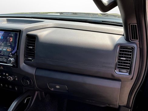 Used 2022 Nissan Frontier PRO-4X image 21