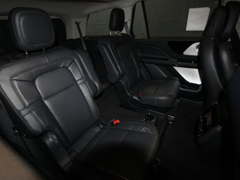 New 2026 Lincoln Aviator Reserve image 21