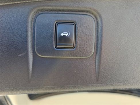 Used 2020 Nissan Murano SL image 16